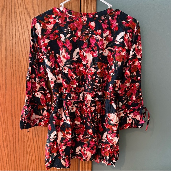 Red Floral Motherhood Maternity Blouse Size Medium Business Casual Office Green - Picture 6 of 10
